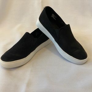 Steve Madden Slip on sneakers